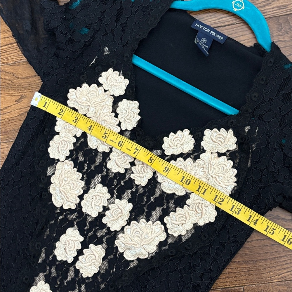 BOSTON PROPER black lace long sleeve top embroidered floral heart shape design - Picture 7 of 10
